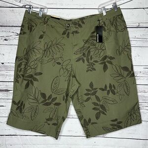 Venezia Green Leaf Print Women's Bermudas